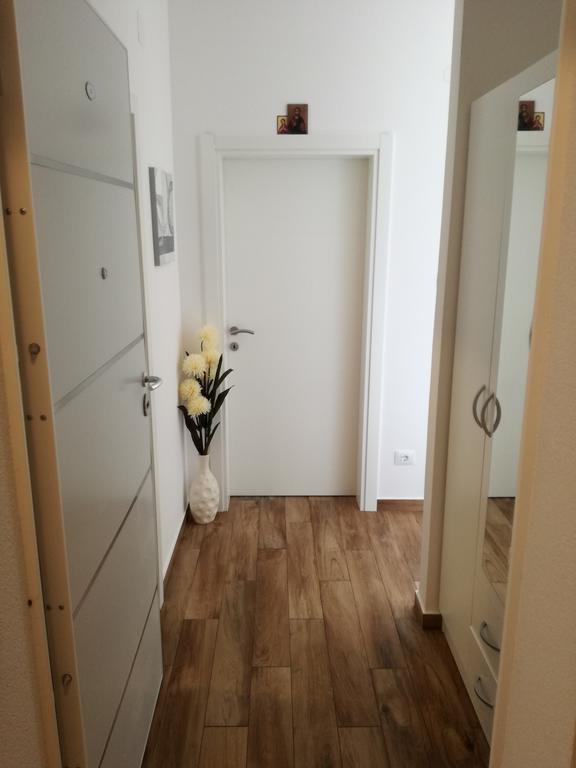 Apartment Victoria Добра-Вода Экстерьер фото