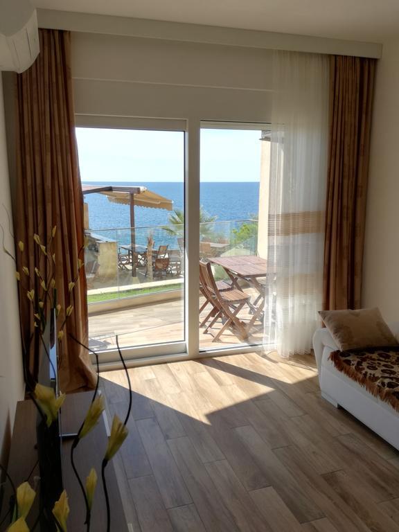 Apartment Victoria Добра-Вода Экстерьер фото